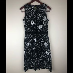 {Taylor} Flower design dress